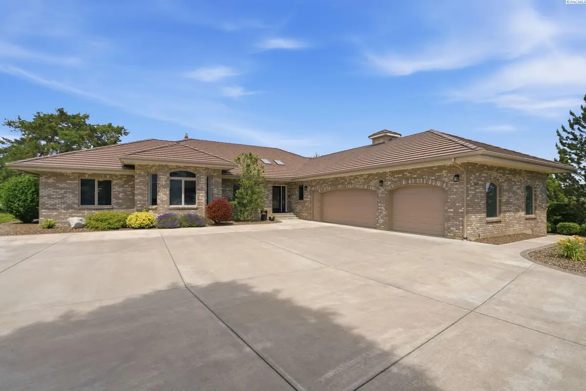 3521 W 36th Loop, Kennewick, WA 99337 - #1