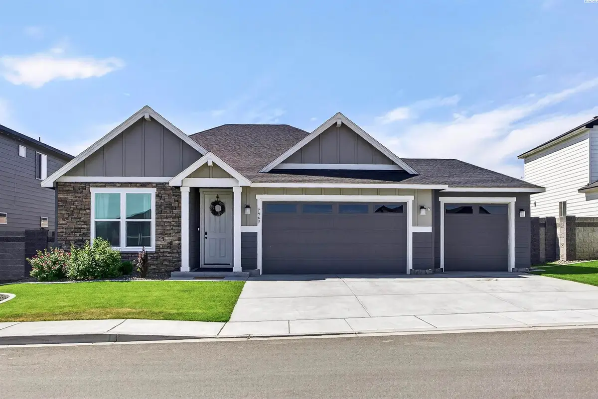 7963 Fortress St, West Richland, WA 99353 - #1