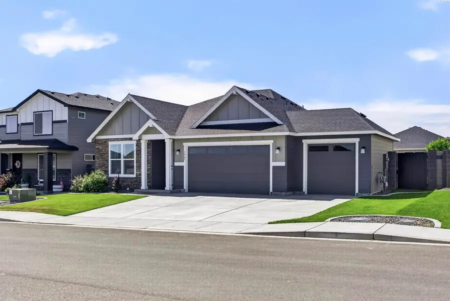 7963 Fortress St, West Richland, WA 99353 - #2