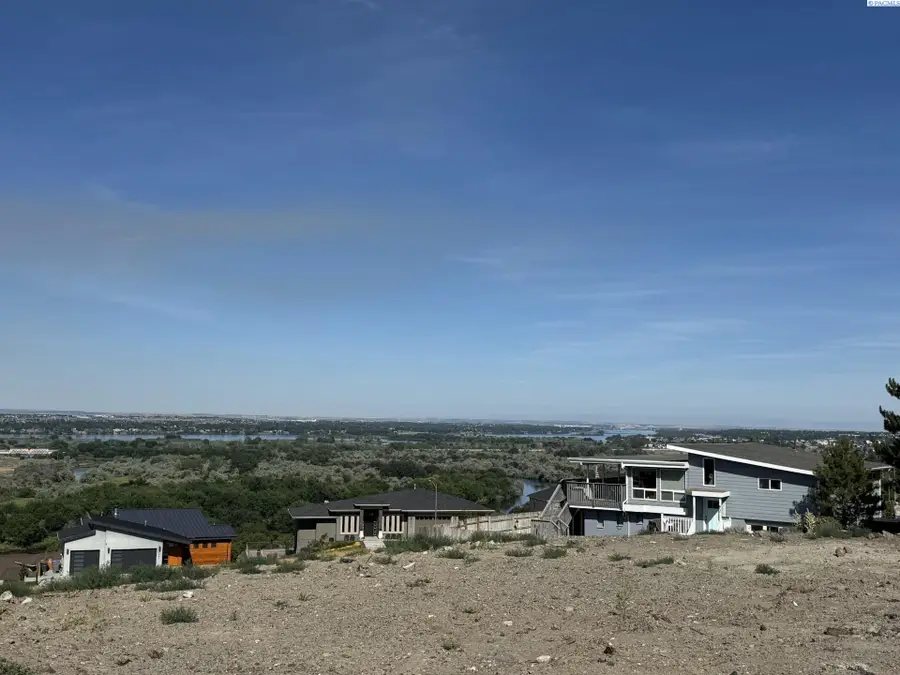 1061 Allenwhite Dr, Richland, WA 99352 - #3