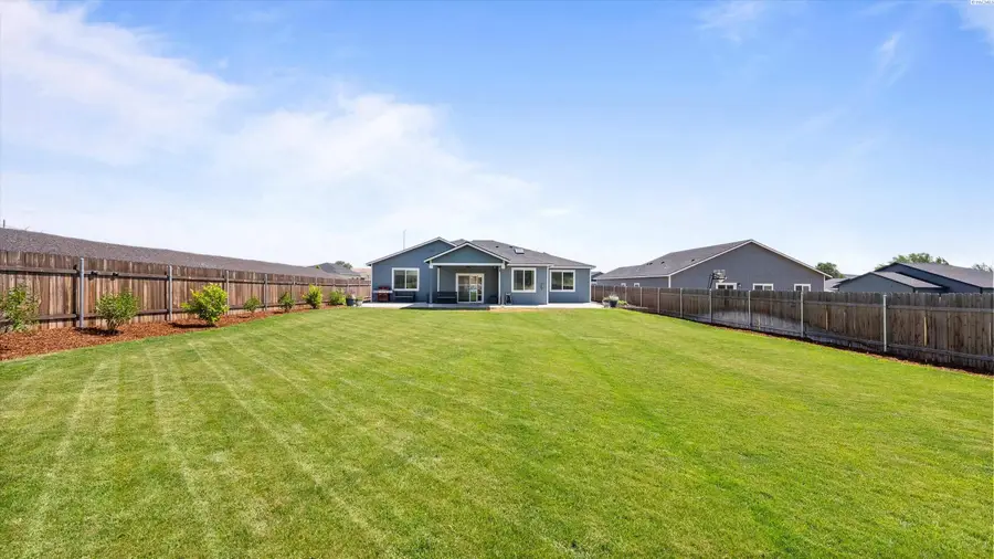 1469 13th St, Benton City, WA 99320 - #2