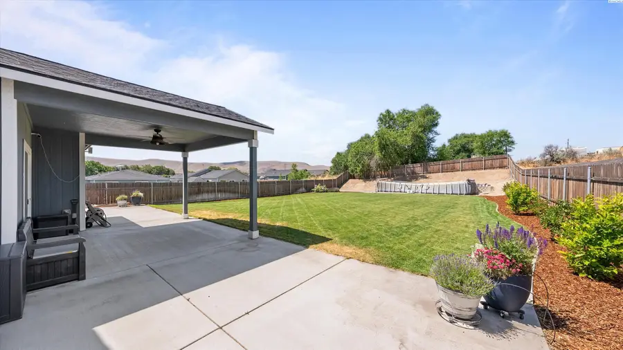 1469 13th St, Benton City, WA 99320 - #3