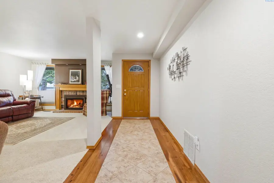 138 N Sherman St, Richland, WA 99354 - #3