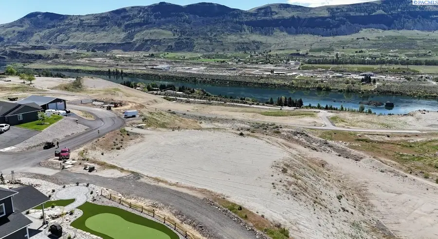 102 S Valiant Dr., East Wenatchee, WA 98802 - #2