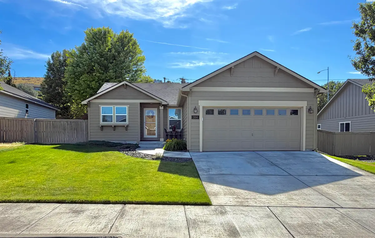 2104 S Kellogg Pl, Kennewick, WA 99338 - #1