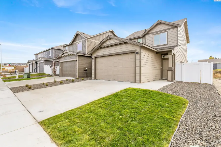 7487 Grapevine Ct, West Richland, WA 99353 - #2