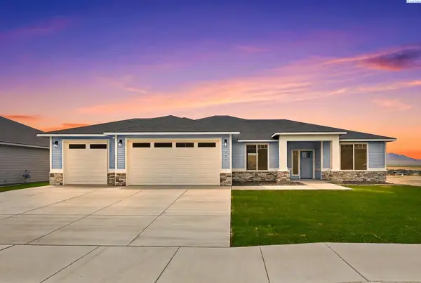 979 Thebes St., West Richland, WA 99353