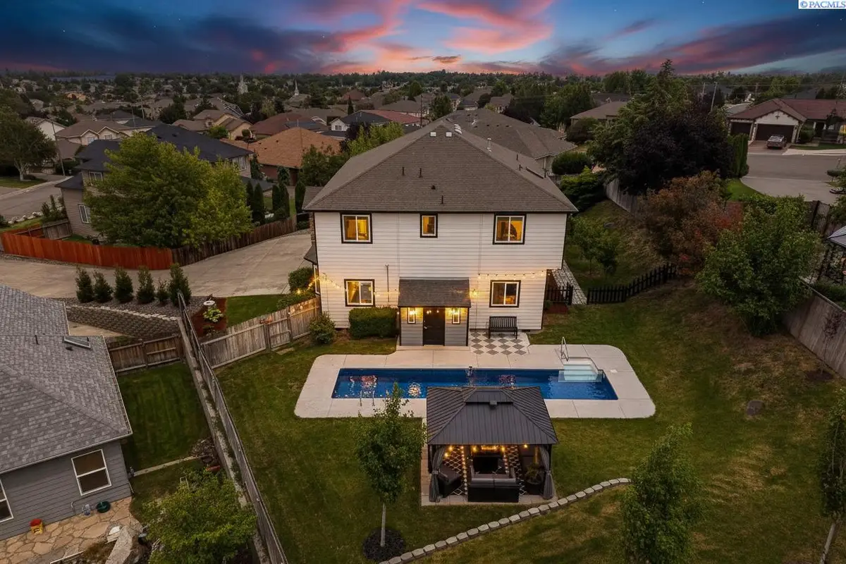 429 Aimee Drive, Richland, WA 99352 - #1
