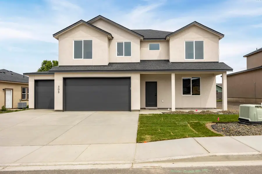 308 Victoria Street, Sunnyside, WA 98944 - #2