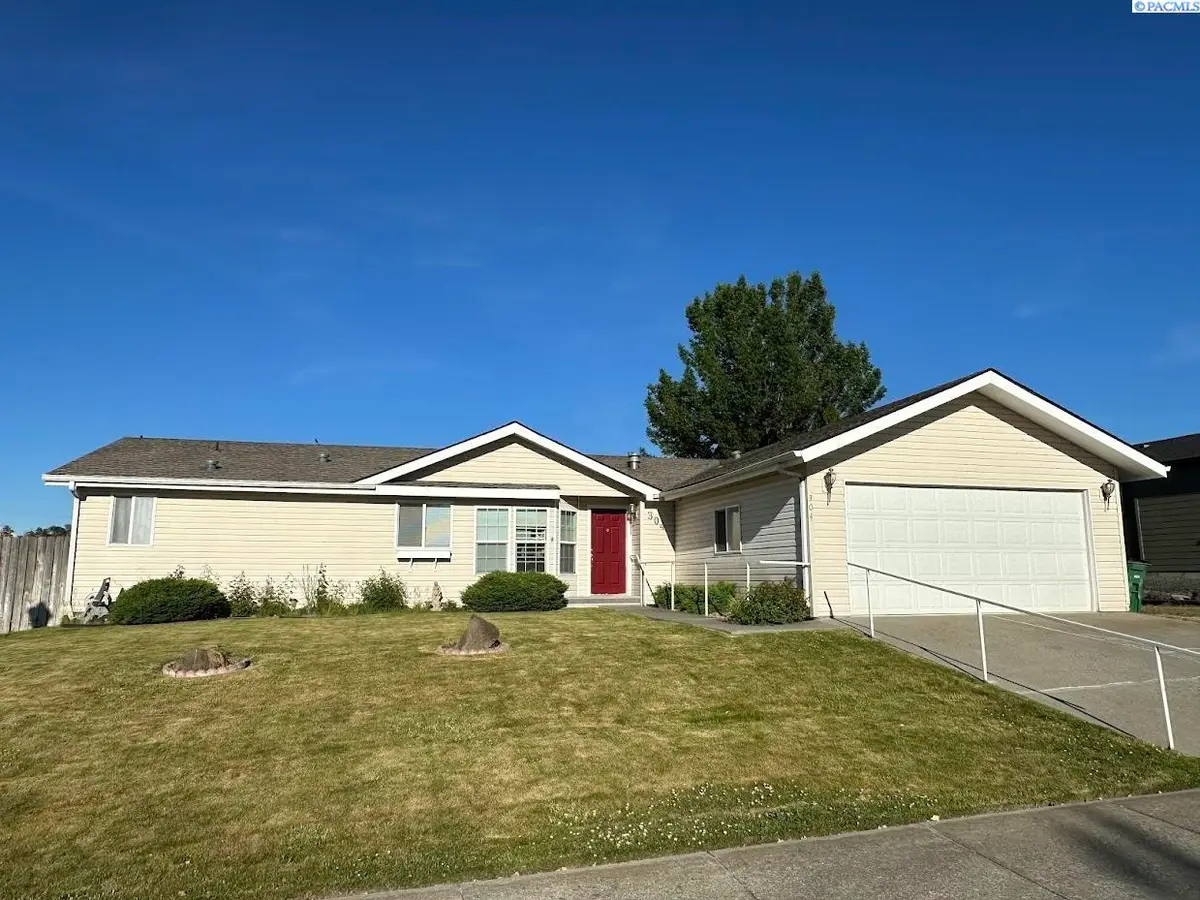 304 N Hauser Ave., Colfax, WA 99111 - #1