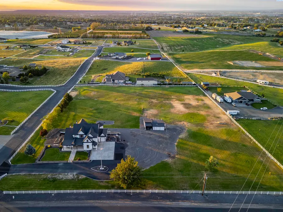 37503 S Hawks Tree Pr Se, Kennewick, WA 99337 - #3