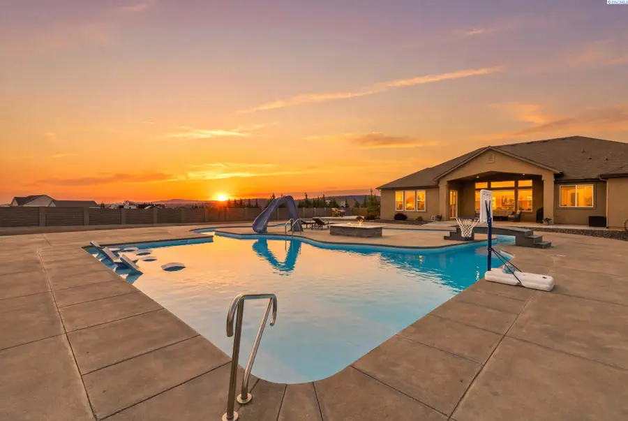14751 S Furlong Ln, Kennewick, WA 99338 - #3