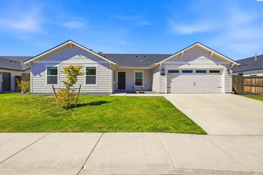 832 W 29th Pl, Kennewick, WA 99337 - #2