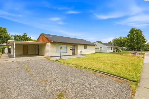 2006 Trippe St, Richland, WA 99354