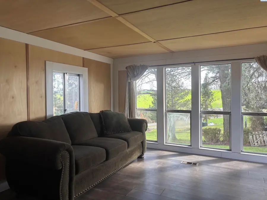 201 S 10th St, Garfield, WA 99130 - #2