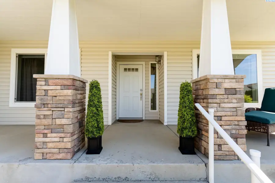 1085 SW Latour Peak St, Pullman, WA 99163 - #3