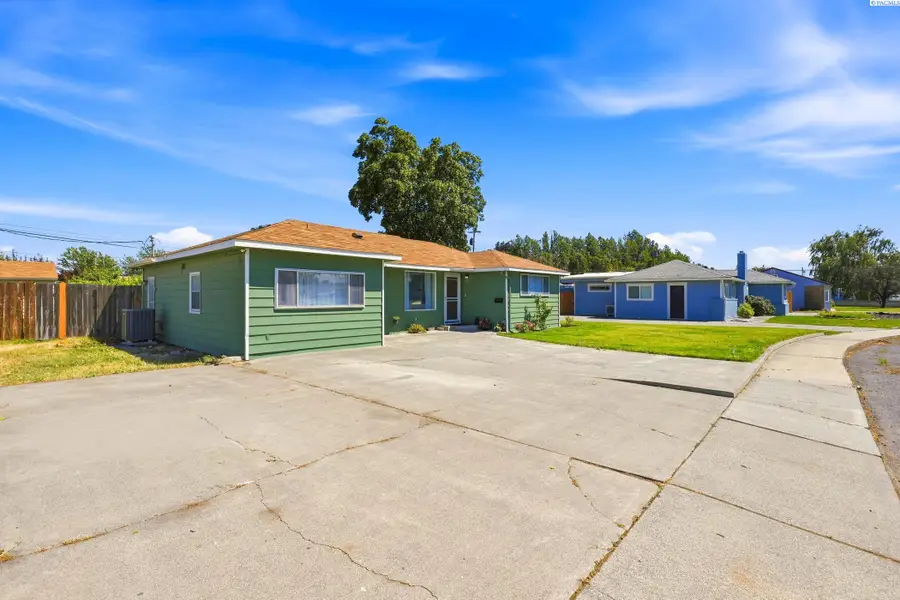 322 N Zillah, Kennewick, WA 99336 - #2