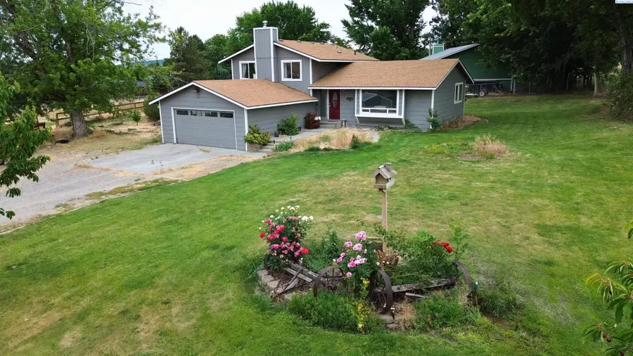 7 W Wagon Wheel Pr Nw, Benton City, WA 99320 - #2