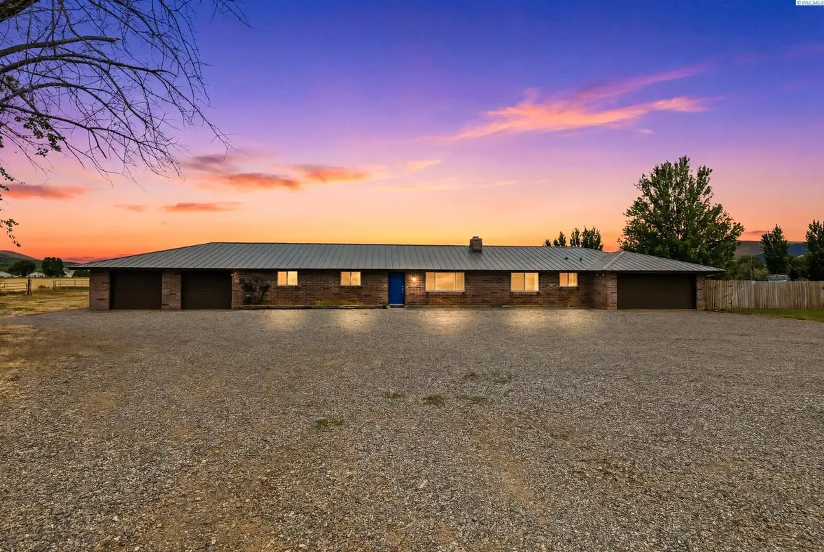52005 N Whan, Benton City, WA 99320 - #1