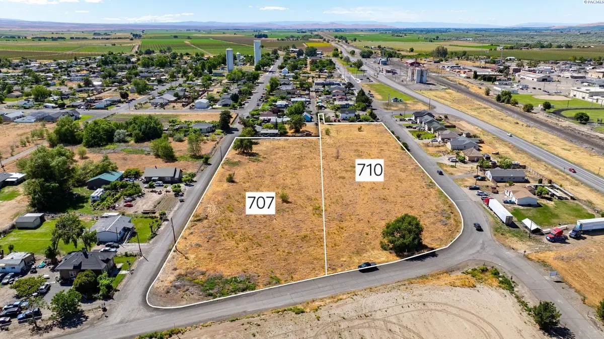 707 Fern St, Mabton, WA 98935 - #1