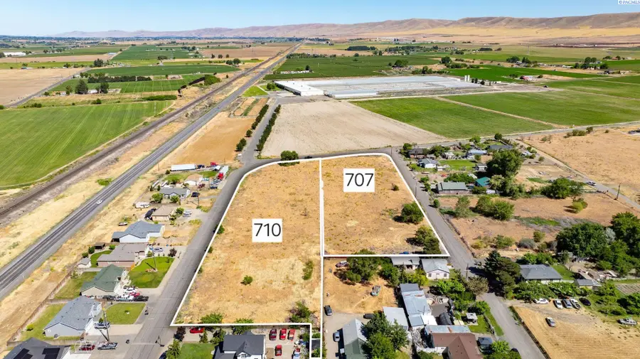 707 Fern St, Mabton, WA 98935 - #3