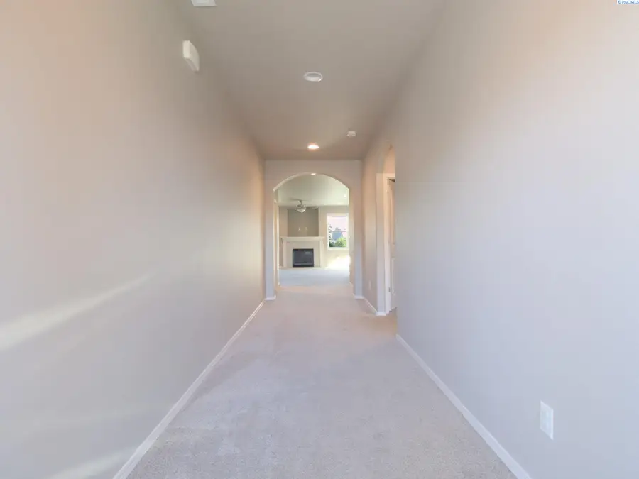 565 Marysville Way, Richland, WA 99352 - #3