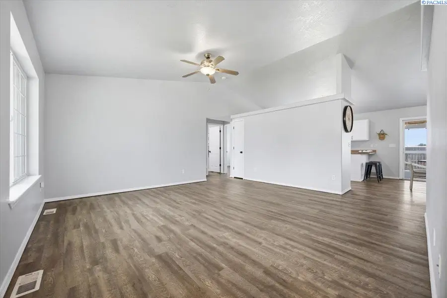 8412 Holborn Ln, Pasco, WA 99301 - #3