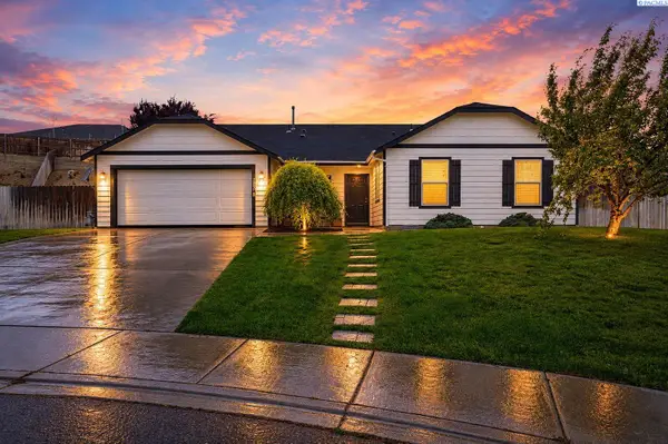 5002 Blue Sage Ln, Pasco, WA 99301