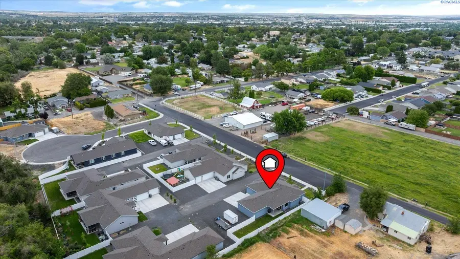 1978 S Buntin St, Kennewick, WA 99337 - #2