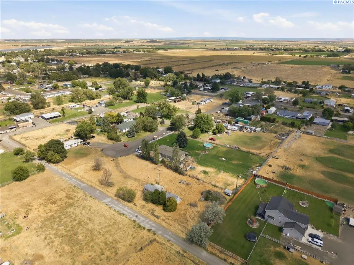 131 Off Place, Burbank, WA 99323 - #1