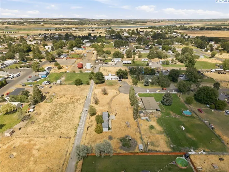 131 Off Place, Burbank, WA 99323 - #2