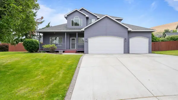 4911 Milky Way, West Richland, WA 99353