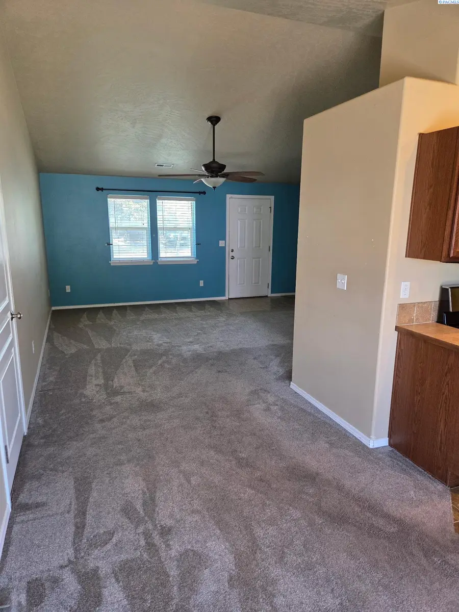 5803 Maryhill Ln, Pasco, WA 99301 - #3