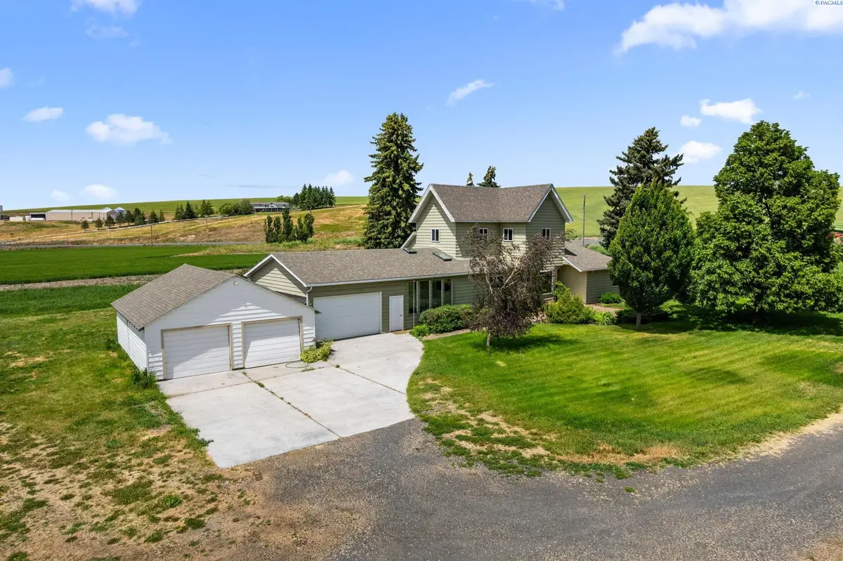 21431 Endicott Rd, Endicott, WA 99125 - #1