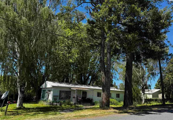 407 N 2nd St, Garfield, WA 99130