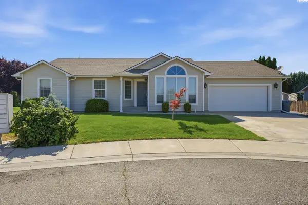 1793 Maui Dr, Richland, WA 99352