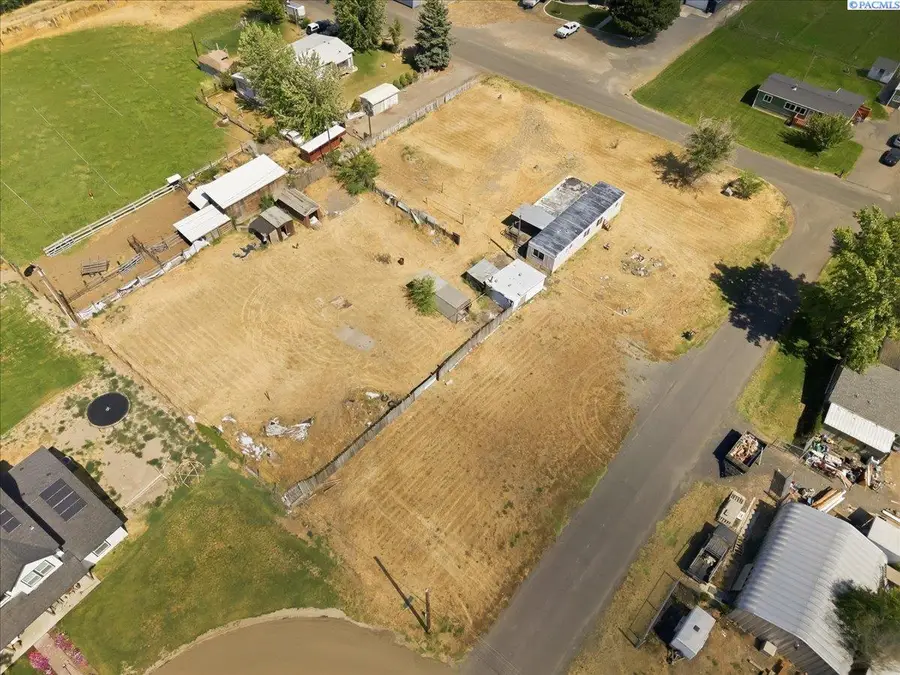 26 Off Place, Burbank, WA 99323 - #2