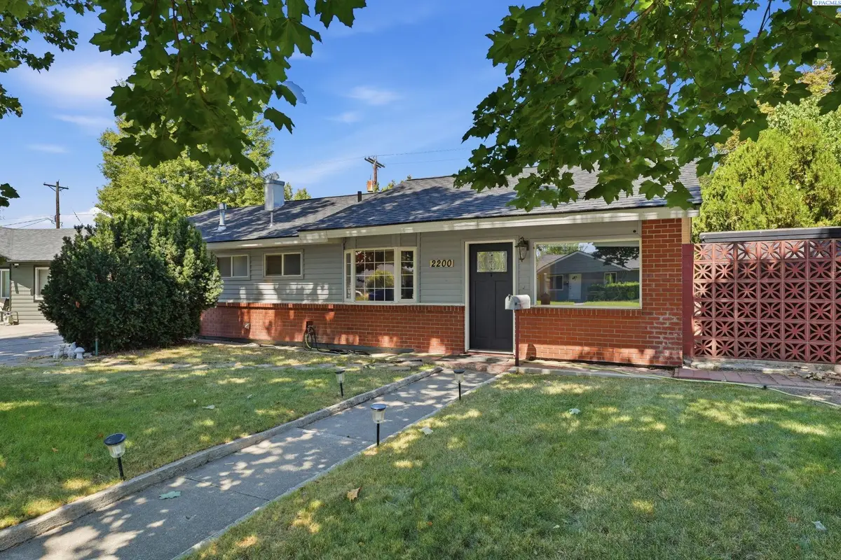 2200 Dover Street, Richland, WA 99352 - #1