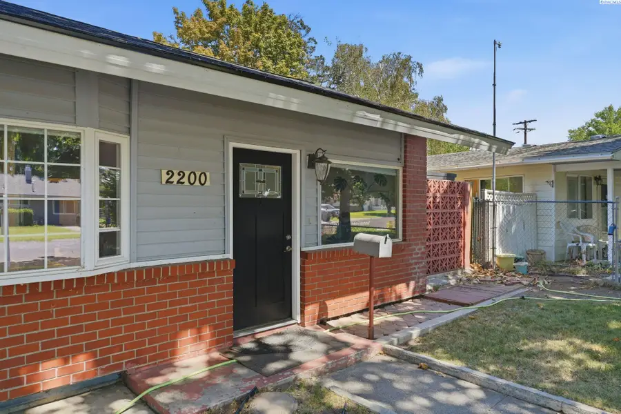 2200 Dover Street, Richland, WA 99352 - #3