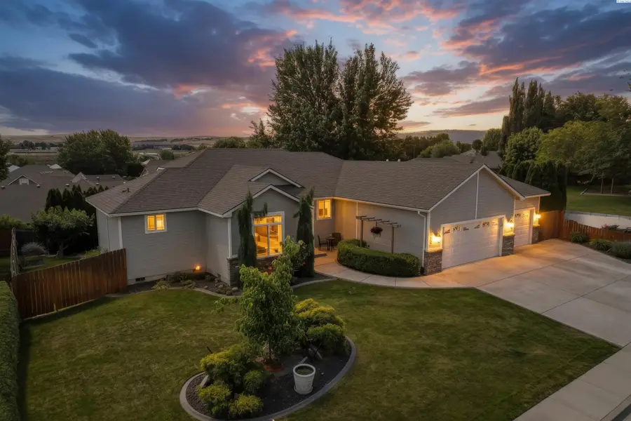143 Mattis Dr, Richland, WA 99352 - #2