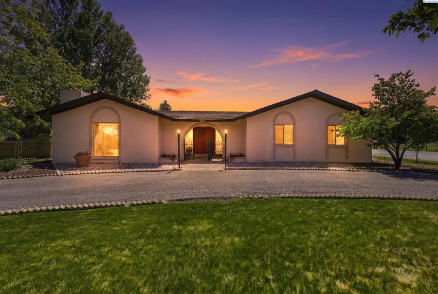 4821 W 12th Ave, Kennewick, WA 99338 - #2