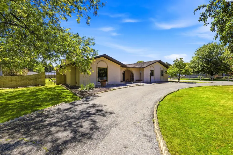 4821 W 12th Ave, Kennewick, WA 99338 - #3