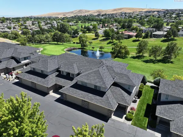 3710 W Canyon Lakes Dr. D102 #D102, Kennewick, WA 99337