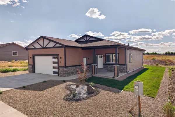 301 Hogan St, Sunnyside, WA 98944