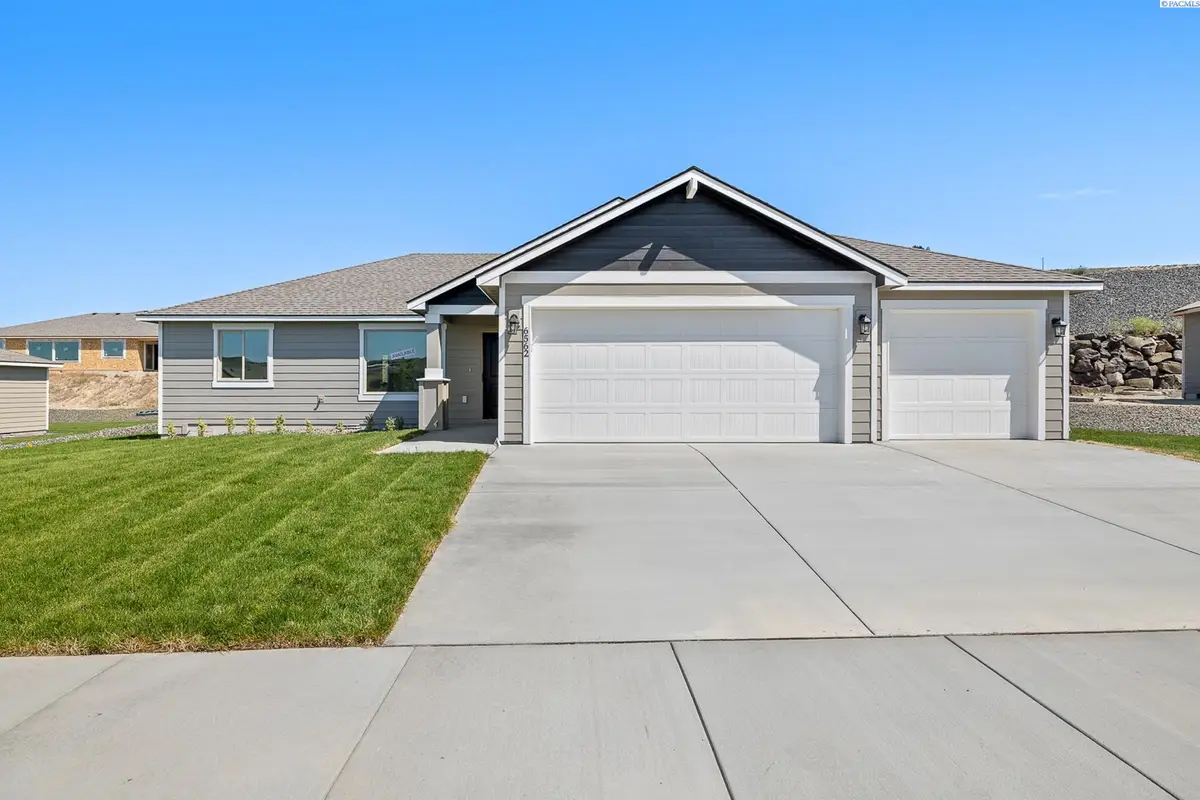 6562 W 30th Pl, Kennewick, WA 99338 - #1