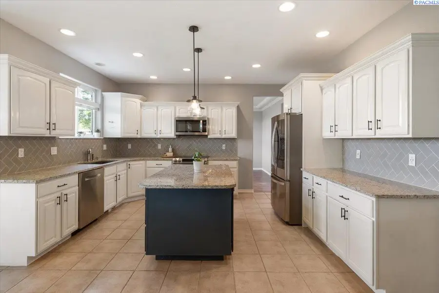 1876 Nova Ln, Richland, WA 99352 - #2