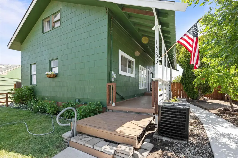 1533 W Jay St, Pasco, WA 99301 - #2