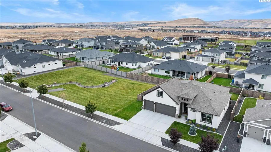 4203 Barbera St, Richland, WA 99352 - #3