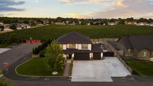 3409 Colombard Ln, Pasco, WA 99301