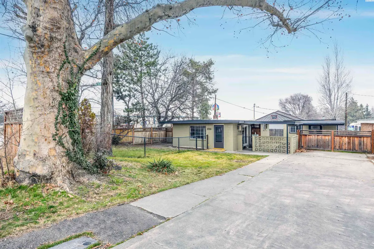 2722 W 7th Ave, Kennewick, WA 99336 - #1